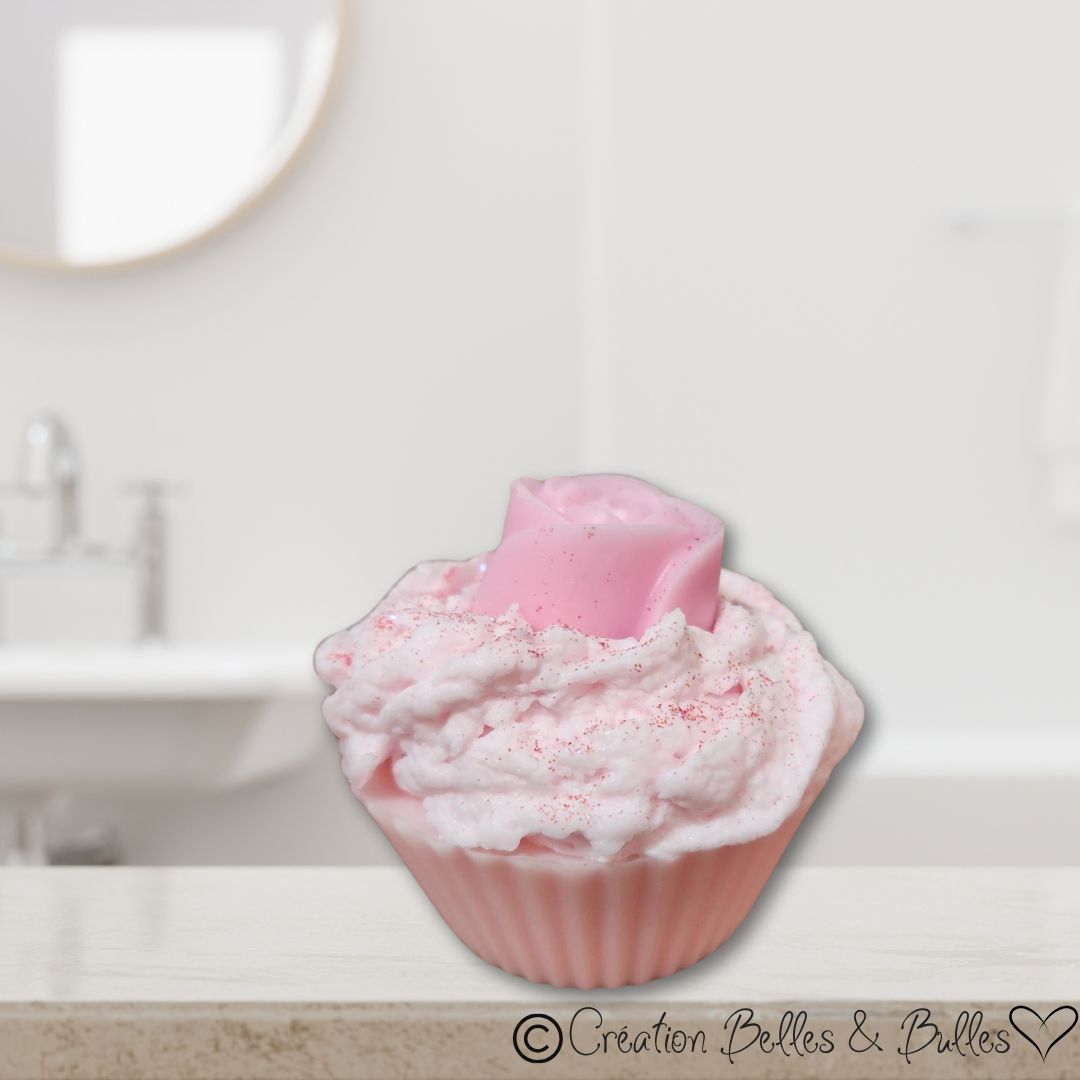 Cupcake Fraise Fouettée – Savon gourmand au parfum fruité