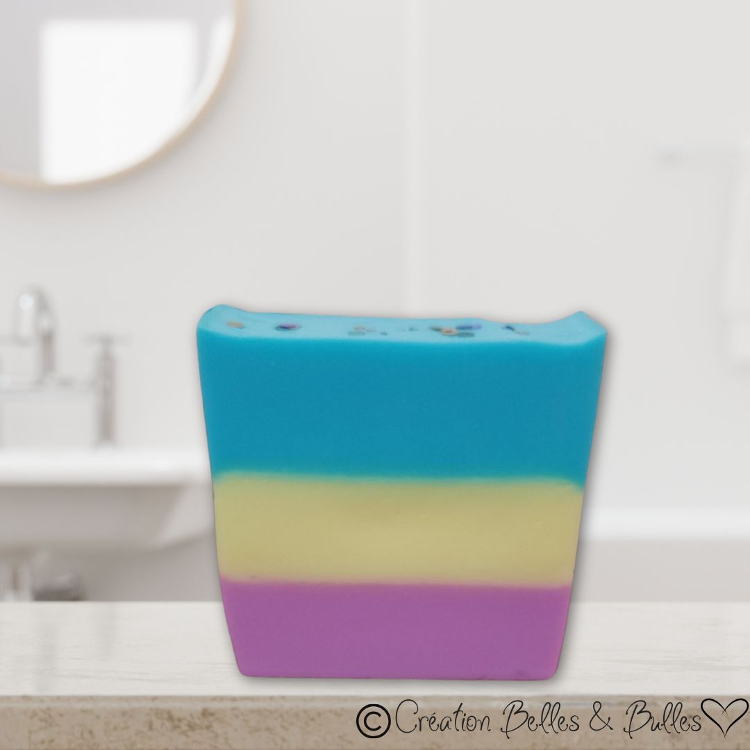 Licorne Magique – Savon féerique aux couleurs éclatantes et parfum enchanteur