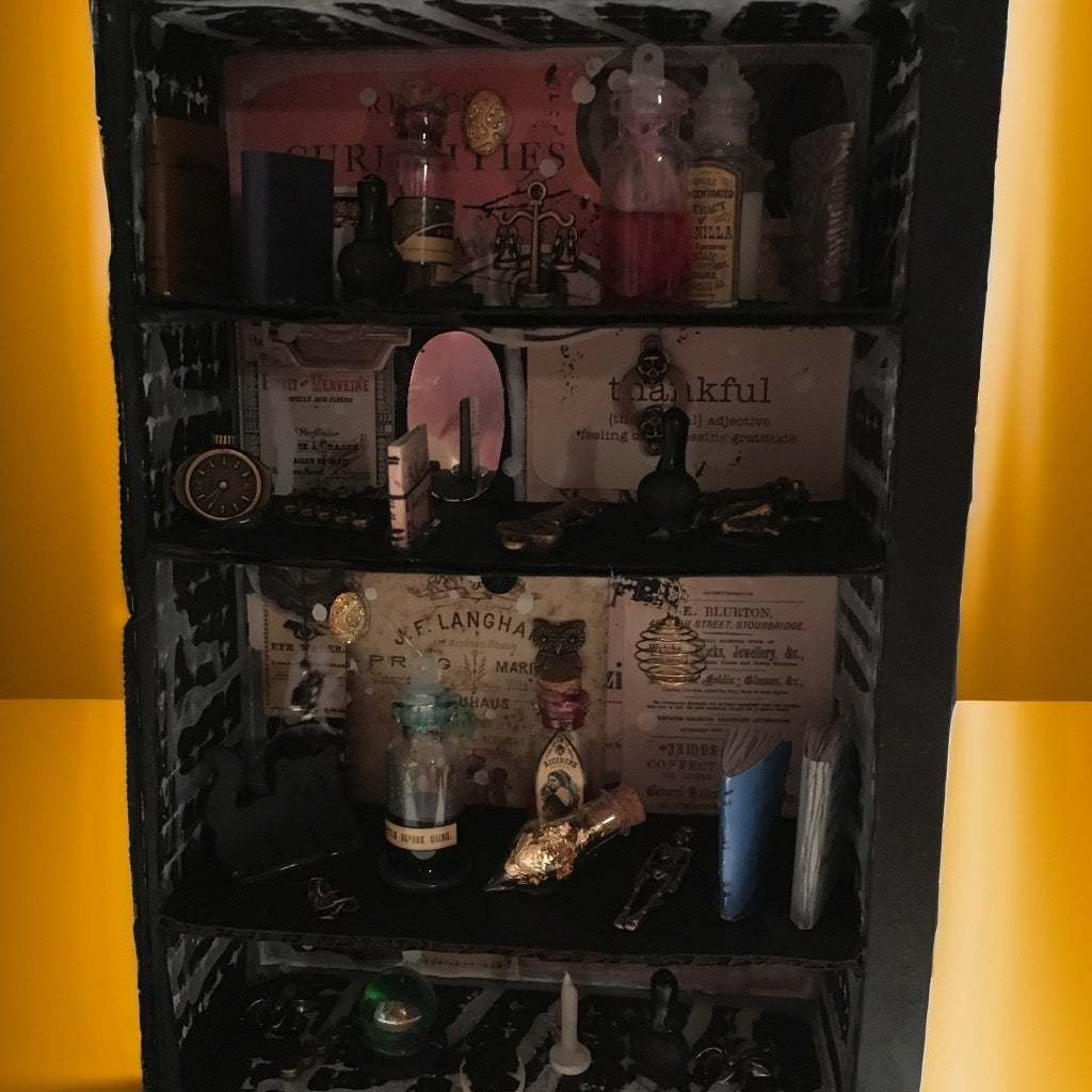 Boîte Grimoire Mystique en Livre Altéré – Création Unique Book of Shadows