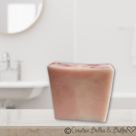 Évasion Tropicale – Savon fruité pour une douche paradisiaque