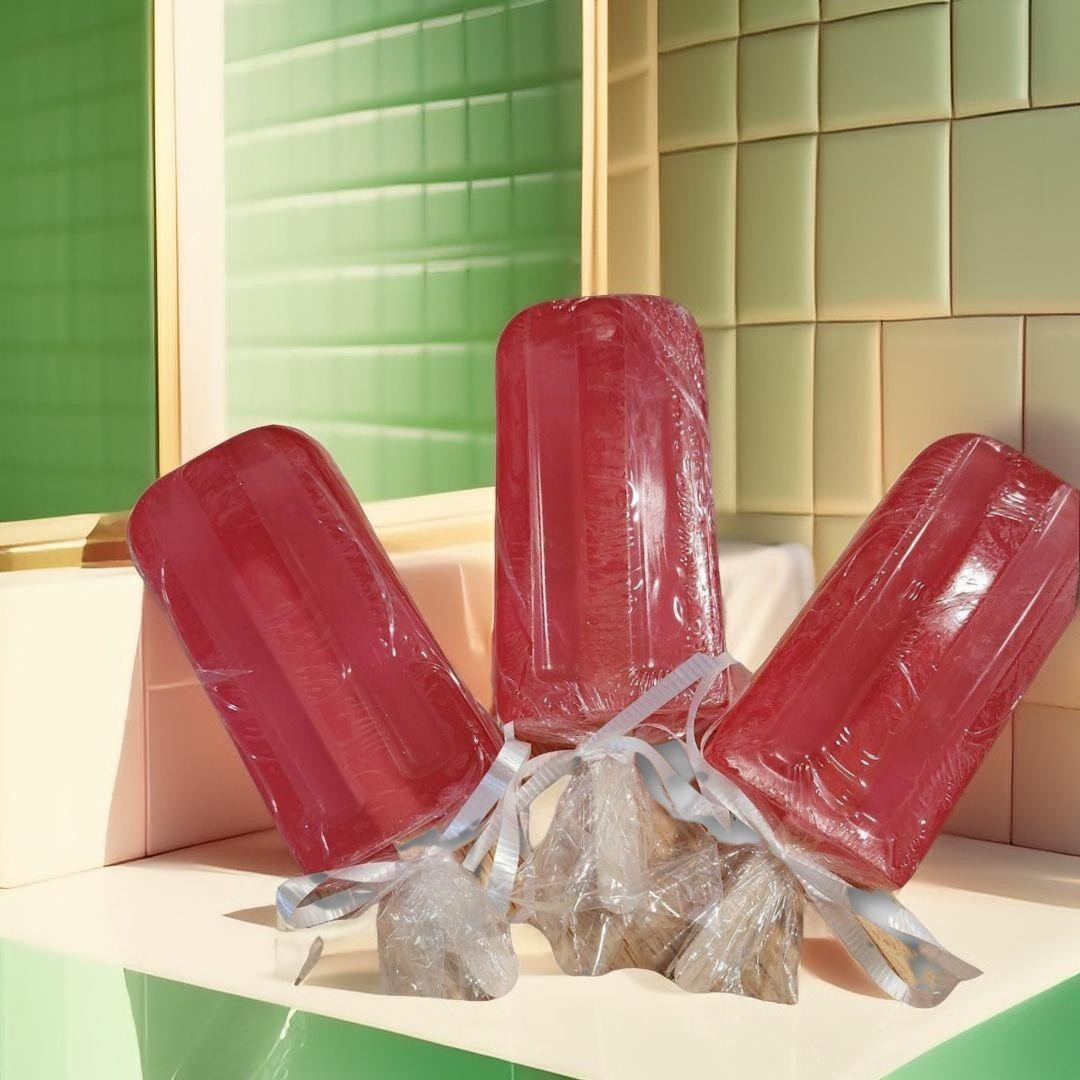 Popsicle Fruité – Savon en forme de sucette glacée aux fruits juteux