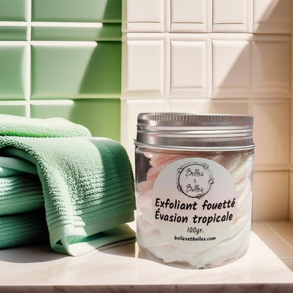 Exfoliant Fouetté Évasion Tropicale – Soin 2 en 1 parfumé aux fruits tropicaux