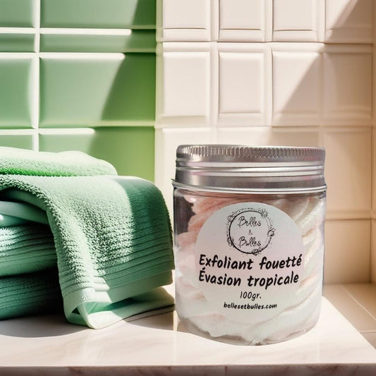 Exfoliant Fouetté Évasion Tropicale – Soin 2 en 1 parfumé aux fruits tropicaux