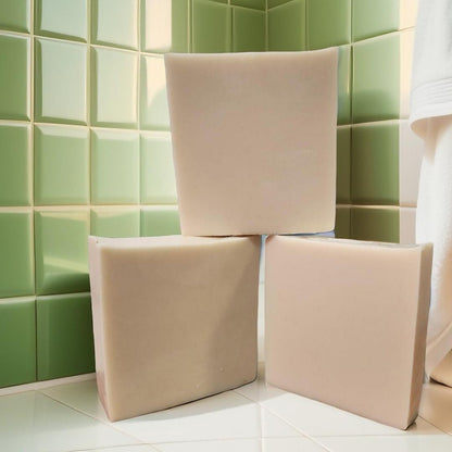 Fleurs d’âmes – Savon apaisant au parfum floral délicat