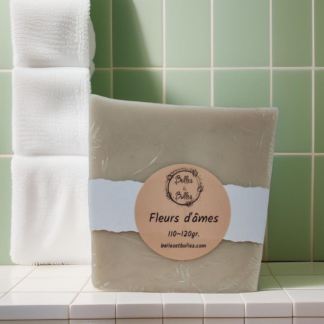 Fleurs d’âmes – Savon apaisant au parfum floral délicat