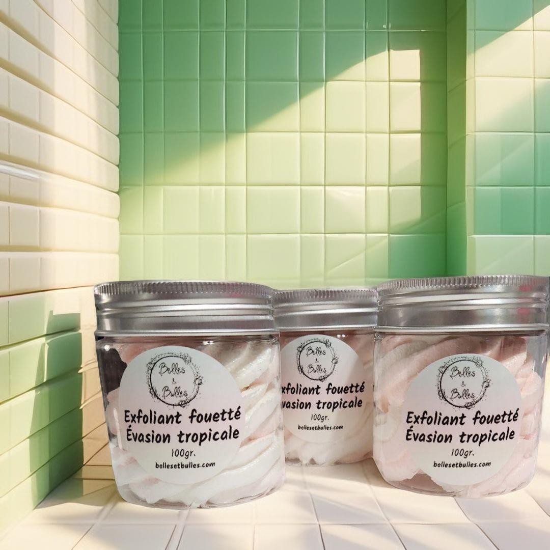 Exfoliant Fouetté Évasion Tropicale – Soin 2 en 1 parfumé aux fruits tropicaux